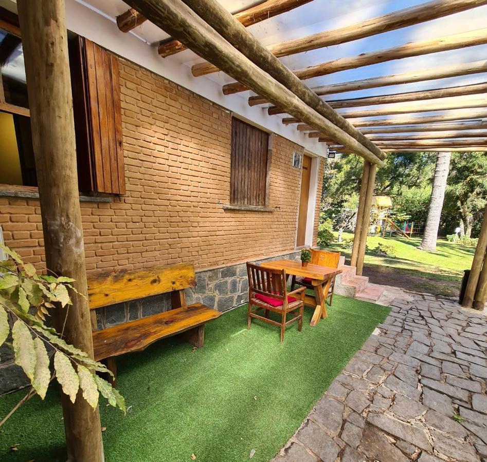 Emporio Reserva Da Serra - Opcoes De Chales E Hidromassagem กังโปสดูจอร์เดา ภายนอก รูปภาพ